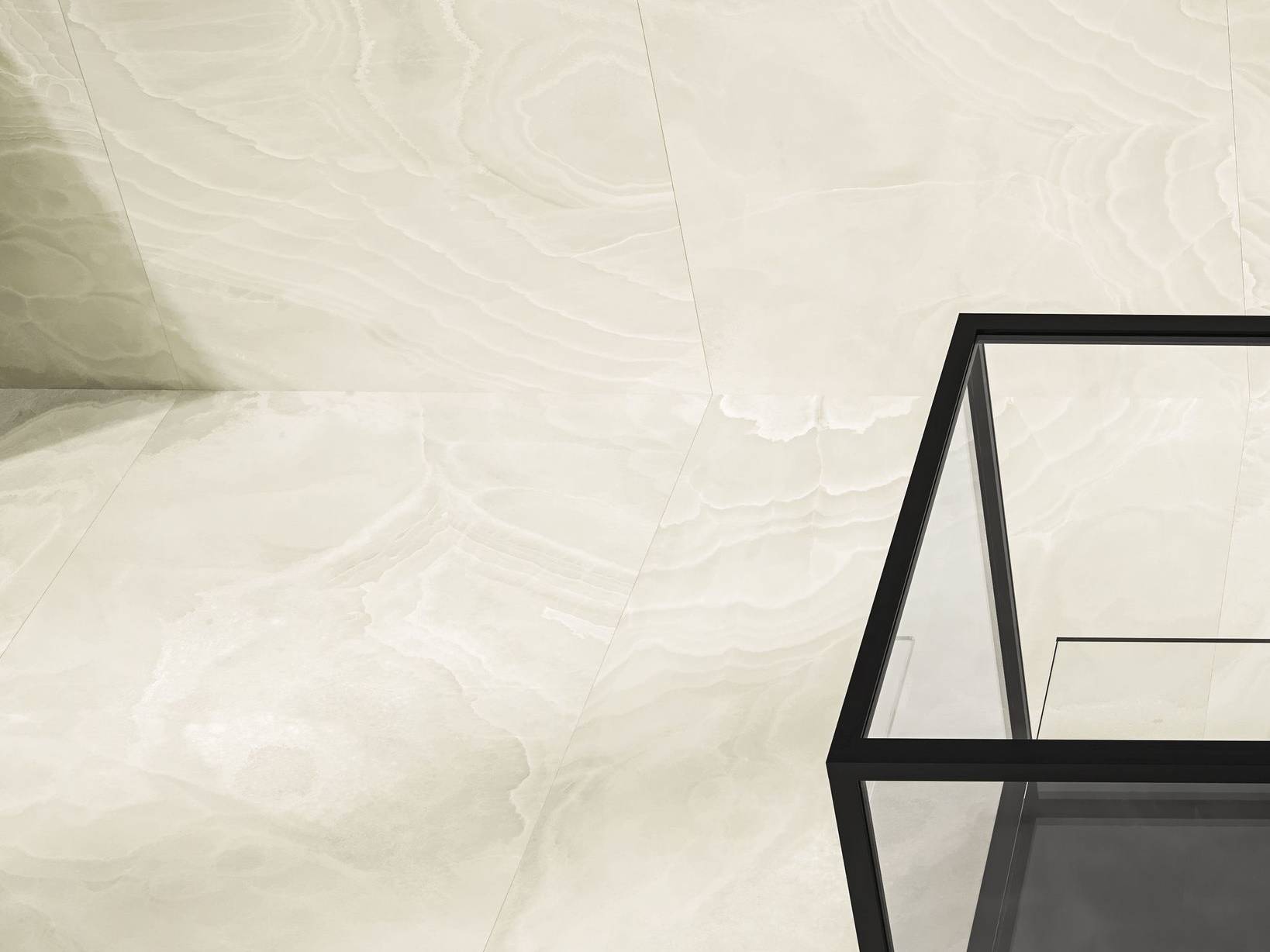 Lustra 1 | Mohawk Tile and Marble